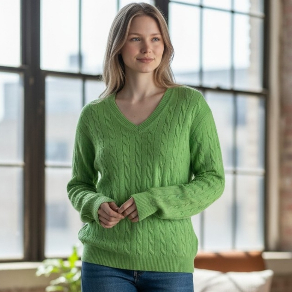 Cristopher Pischer Cashmere Green V-Neck Sweater